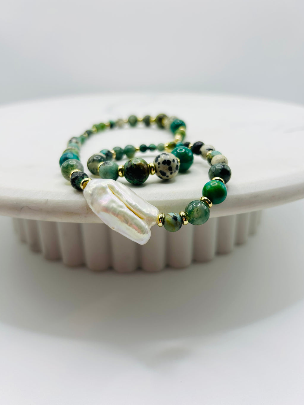 Lys Charm Necklace
