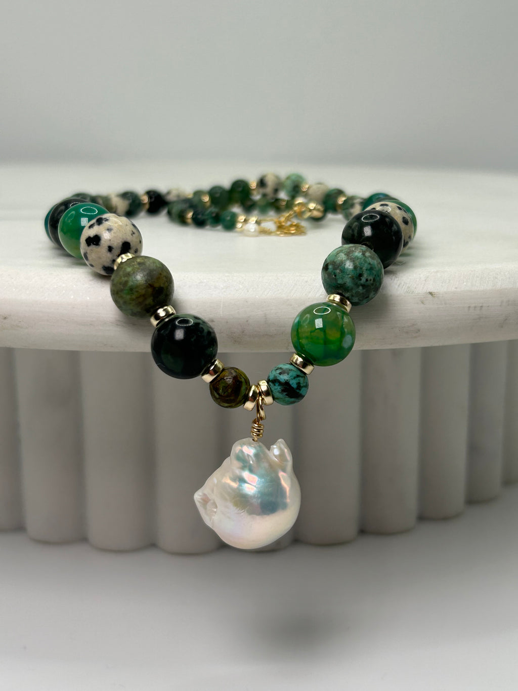 Lys Necklace