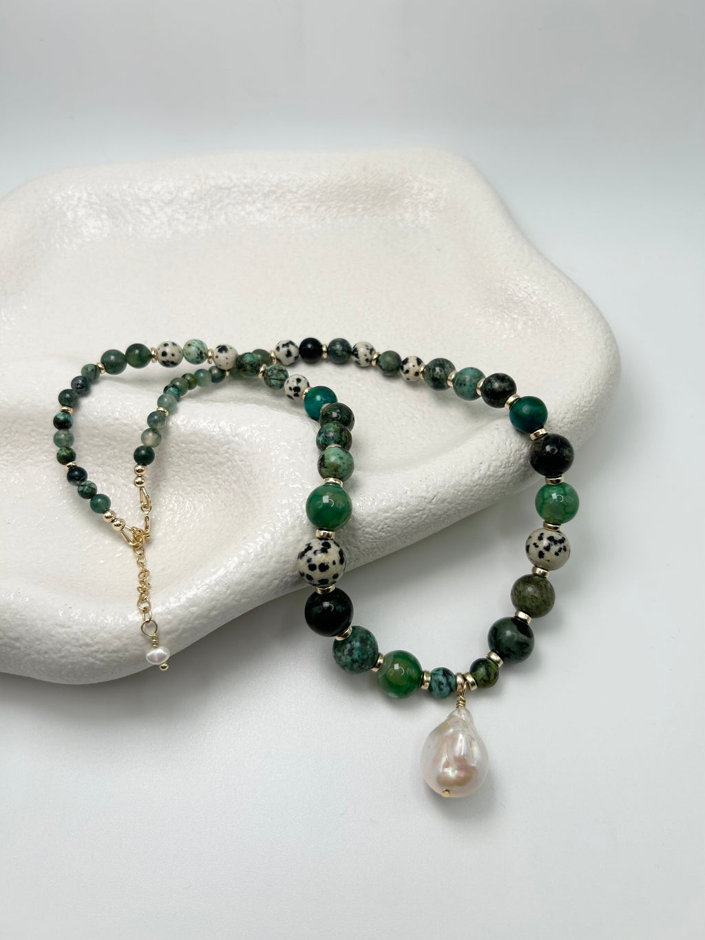 Lys Necklace