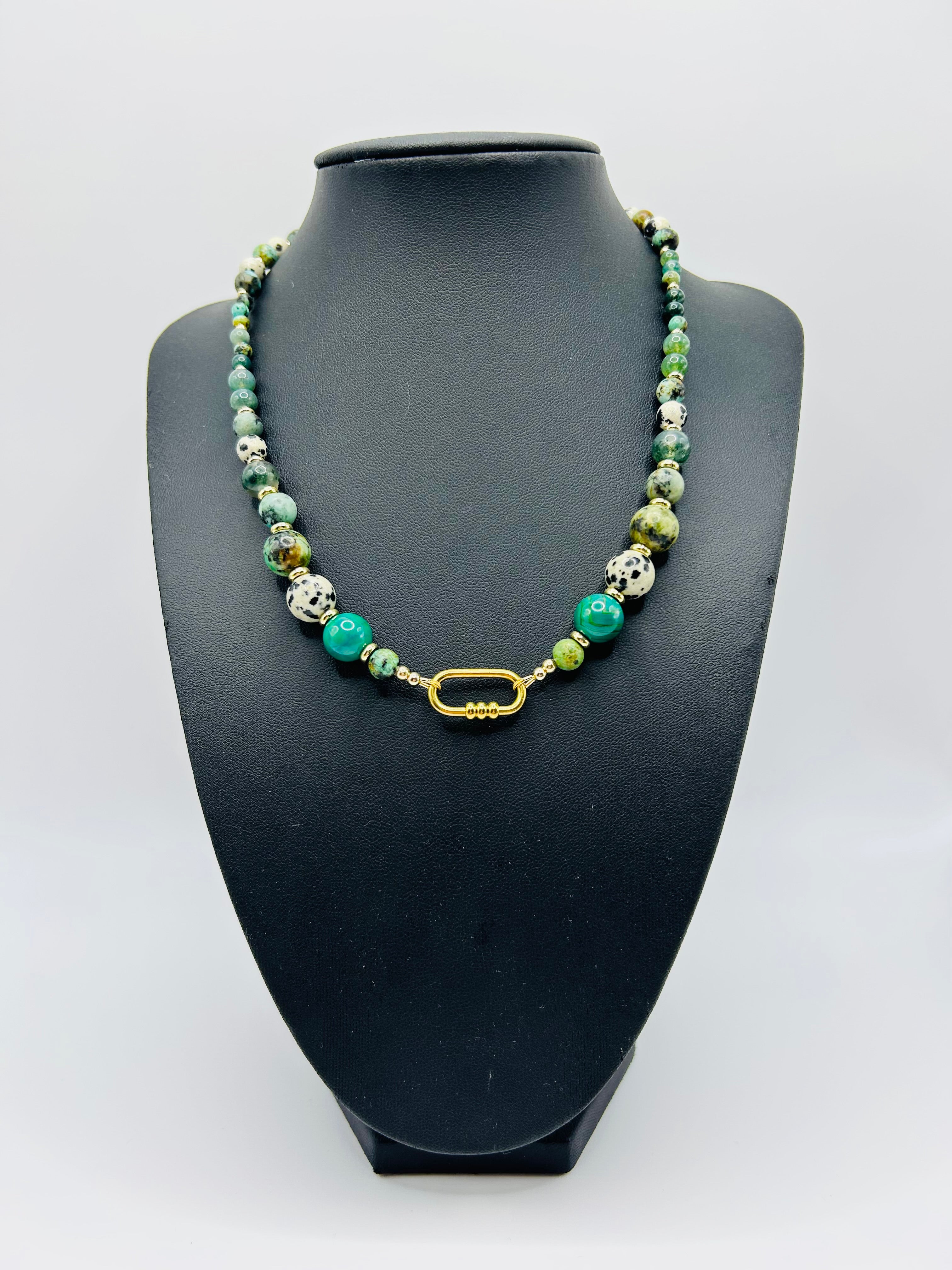 Lys Charm Necklace